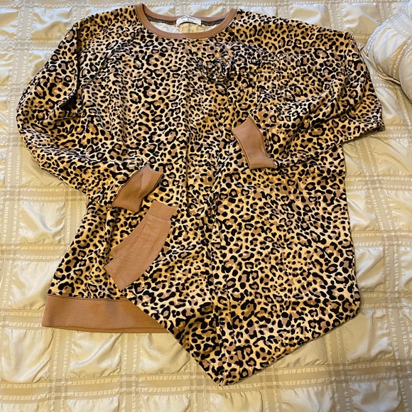 BOUTIQUE Zenana Tan LEOPARD Sweatpants Gym Pant Joggers NEW! - Picture 3 of 3